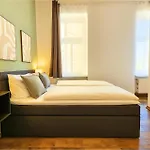 Luma Aparthotel 3*